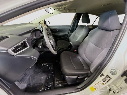 Used 2021 Toyota Corolla LE FWD image 21