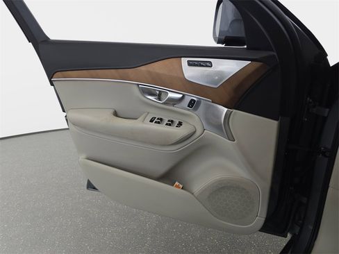 Used 2019 Volvo XC90 T6 Inscription w/ Protection Package Premier image 29