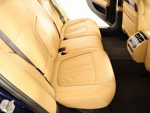 Used 2022 BMW 750i xDrive 750i xDrive image 15