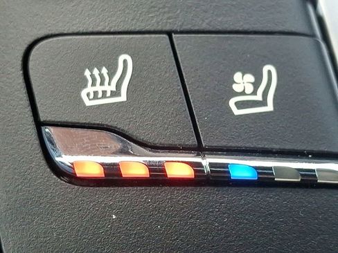 Used 2021 Porsche Macan GTS image 25