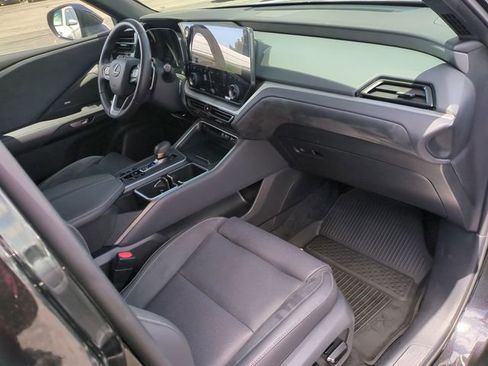 Used 2025 Lexus TX 350 AWD w/ Technology Package image 37