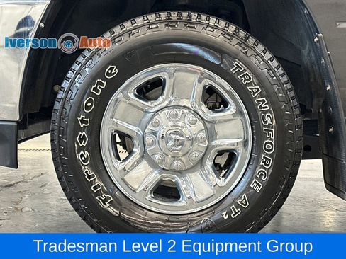 Used 2024 RAM 2500 Tradesman w/ Chrome Appearance Group AWD/4WD image 11