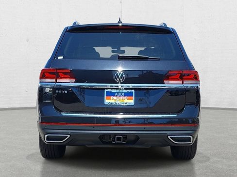 Used 2023 Volkswagen Atlas SE w/ Panoramic Sunroof Package FWD image 6
