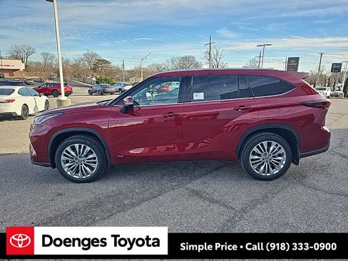 New 2026 Toyota Highlander Platinum image 8