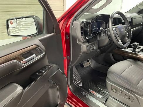 Used 2023 Chevrolet Silverado 1500 RST AWD/4WD image 10