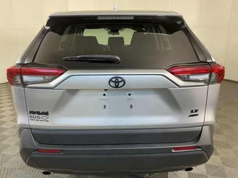 Used 2023 Toyota RAV4 LE AWD/4WD image 14