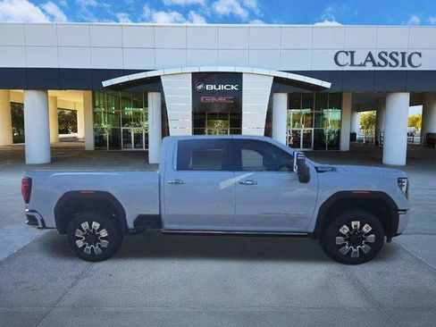 New 2026 GMC Sierra 2500 Denali w/ Denali Reserve Package AWD/4WD image 8