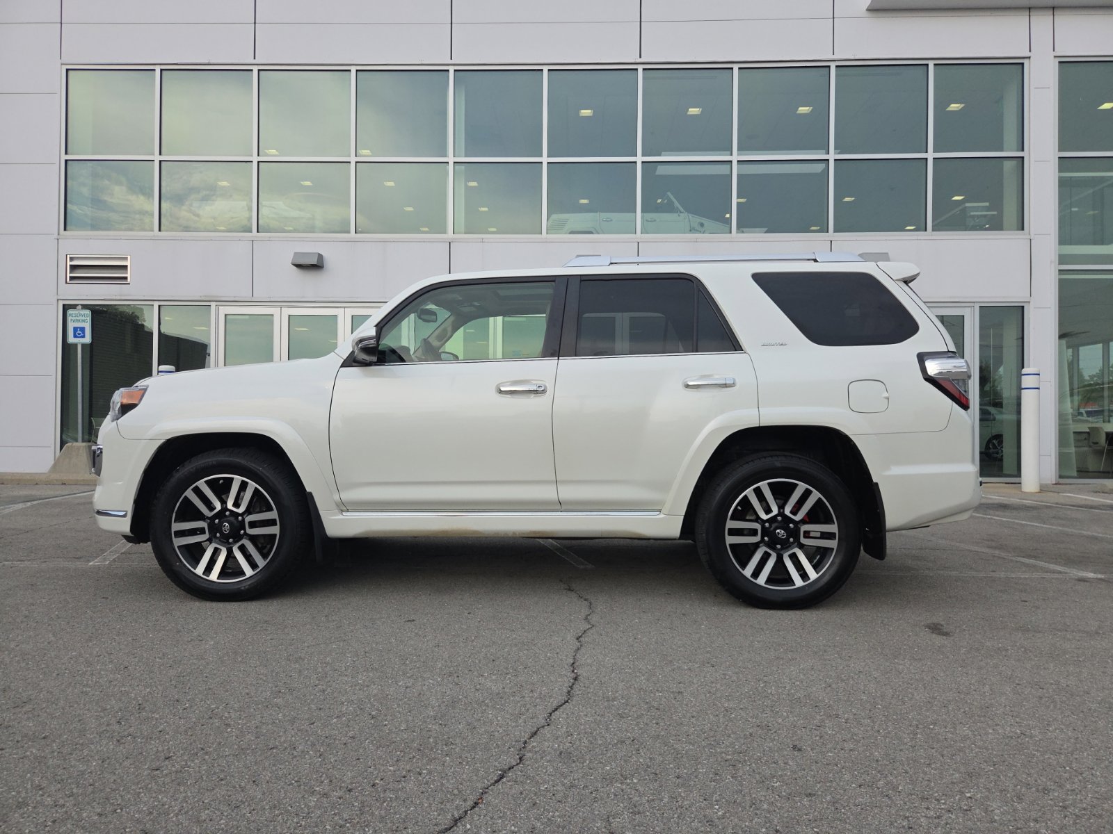 Used 2019 Toyota 4Runner Limited AWD/4WD image 10