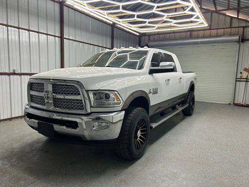 Used 2018 RAM 2500 Laramie w/ Off Road Package image 3