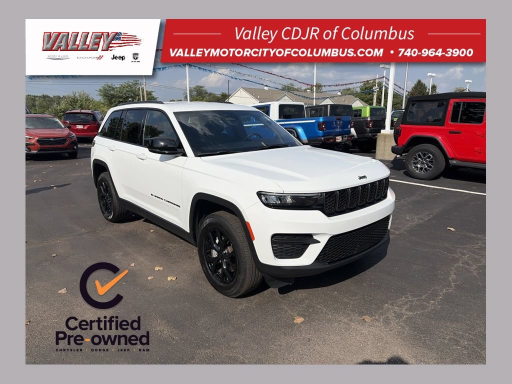 Certified 2025 Jeep Grand Cherokee Altitude AWD/4WD image 1