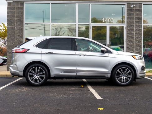 Used 2019 Ford Edge Titanium w/ Equipment Group 301A image 4