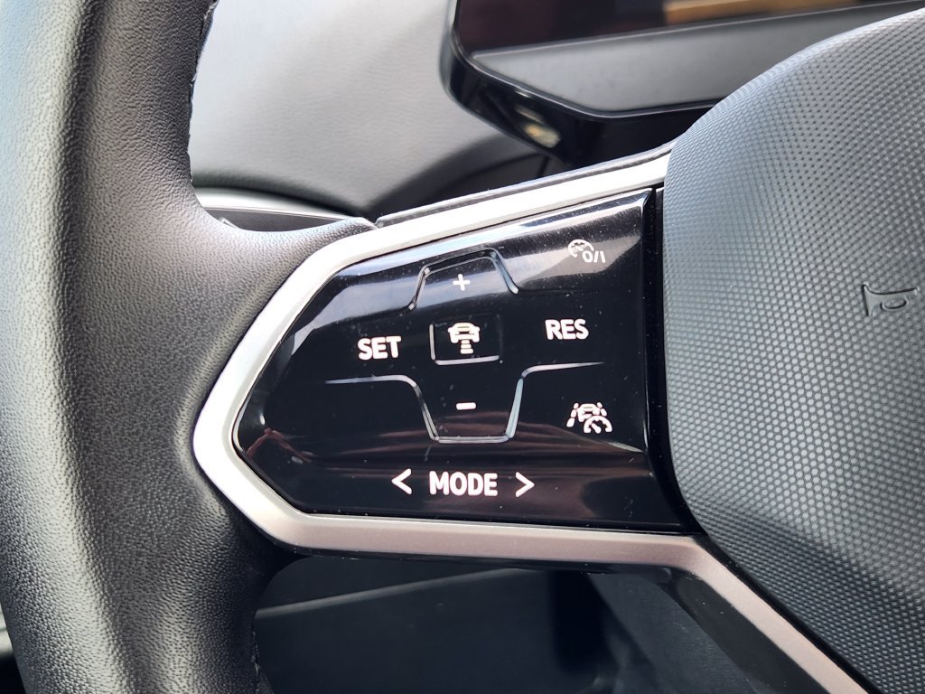 Certified 2023 Volkswagen ID.4 Pro AWD/4WD image 23