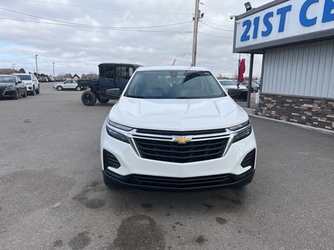 Used 2024 Chevrolet Equinox LS image 3