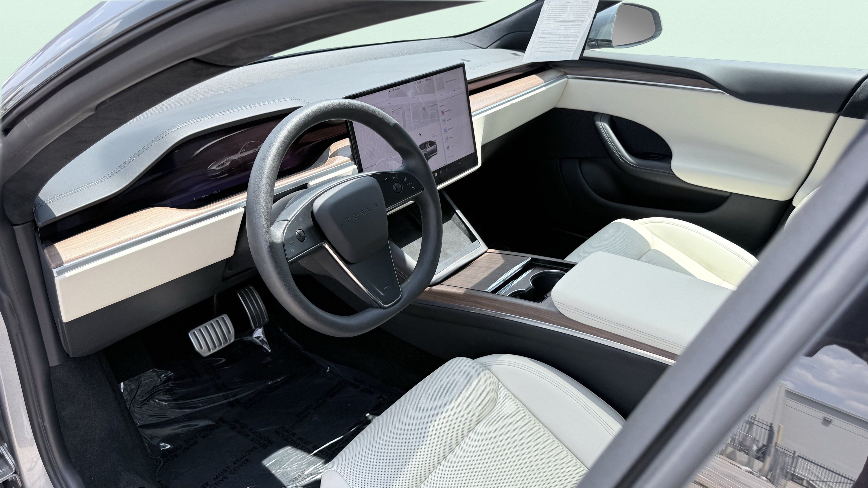 Used 2025 Tesla Model S AWD/4WD image 26