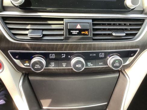 Used 2019 Honda Accord EX-L image 18