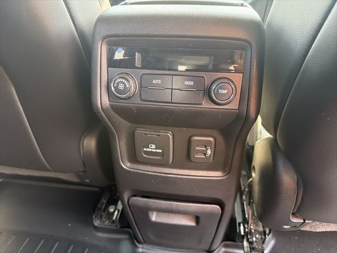 Used 2018 GMC Acadia SLT AWD/4WD image 24