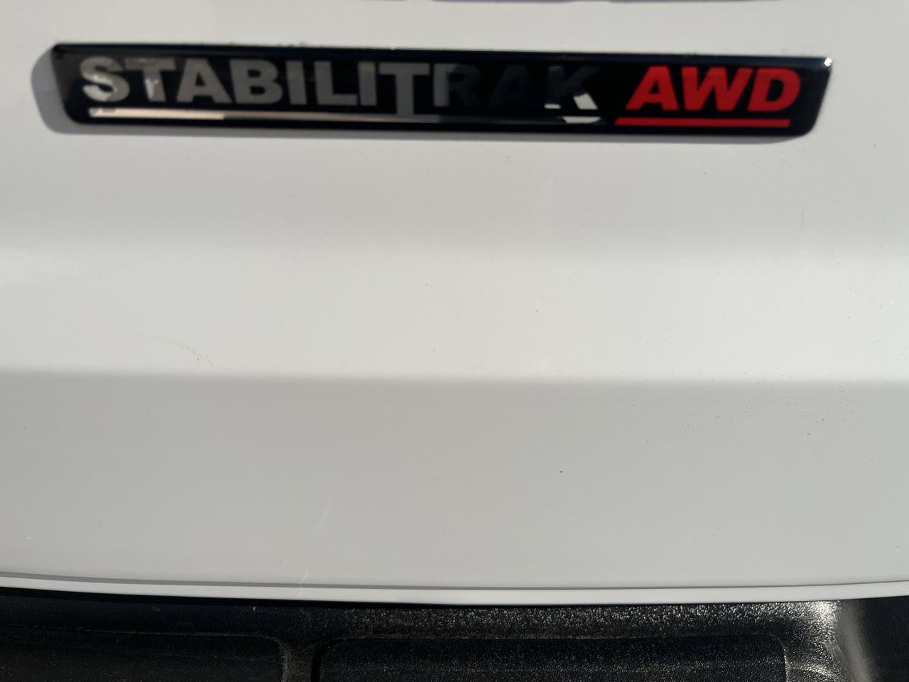 Used 2011 Chevrolet Express 1500 AWD image 7