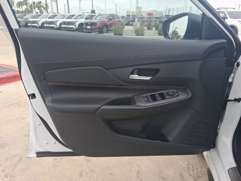 New 2026 Nissan Sentra SR w/ Floor Mat Package FWD image 22
