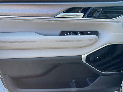 New 2026 Jeep Grand Wagoneer Limited AWD/4WD image 11
