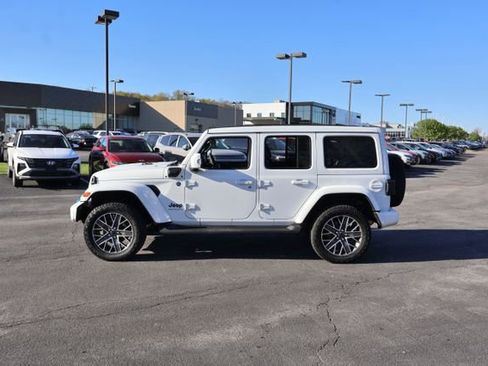 Used 2024 Jeep Wrangler High Altitude AWD/4WD image 5