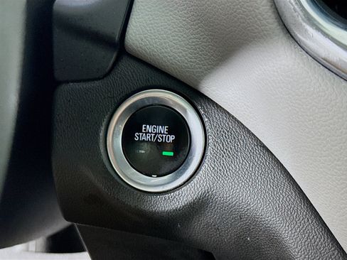 Used 2022 Chevrolet Equinox LT FWD image 19