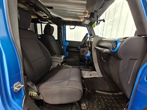 Used 2010 Jeep Wrangler Unlimited Sport image 24