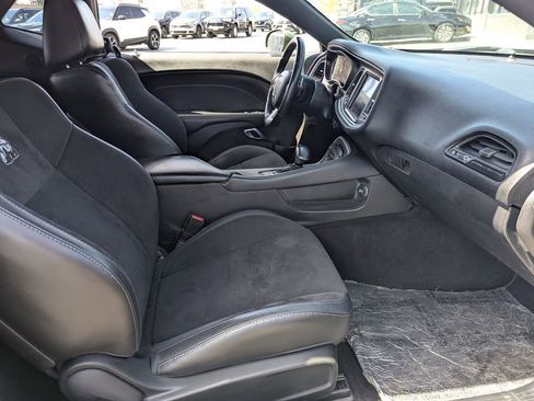 Used 2019 Dodge Challenger R/T Scat Pack w/ Plus Package RWD image 33