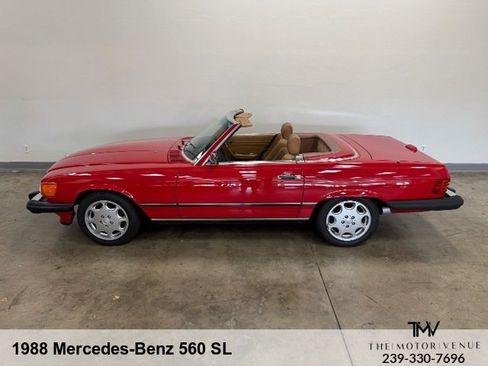 Used 1988 Mercedes-Benz 560 SL image 9