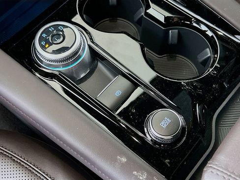 New 2026 Ford Explorer Platinum image 10