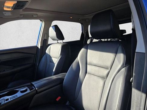 Used 2023 Nissan Rogue SL image 12