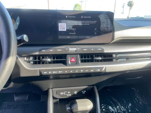 Used 2025 Kia K4 LXS image 17