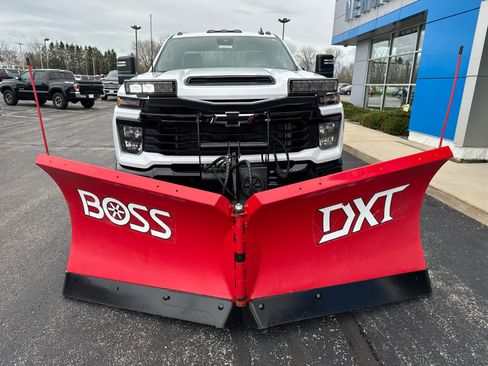 New 2026 Chevrolet Silverado 2500 Custom w/ Custom Value Package AWD/4WD image 25