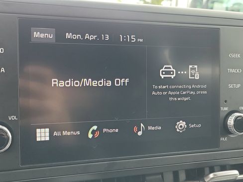 Used 2024 Kia Carnival LX FWD image 13