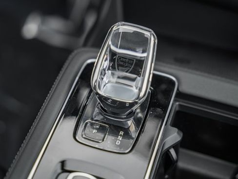 Certified 2025 Volvo XC90 T8 Core w/ Climate Package image 22