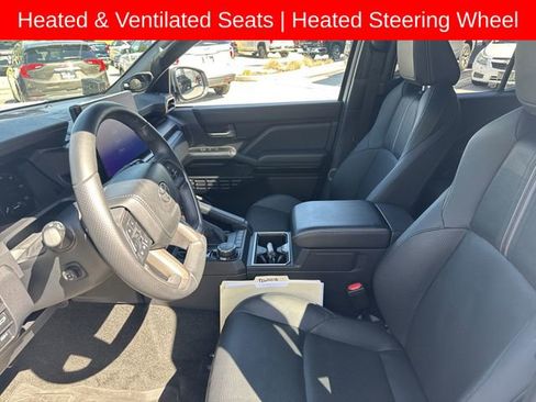 Used 2025 Toyota 4Runner Limited AWD/4WD image 10