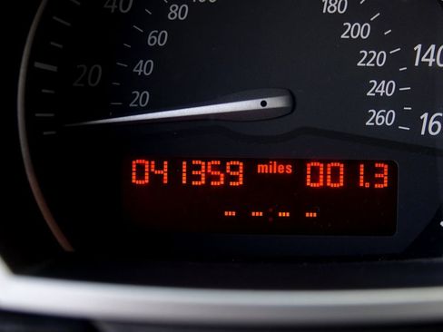 Used 2006 BMW Z4 3.0i image 9