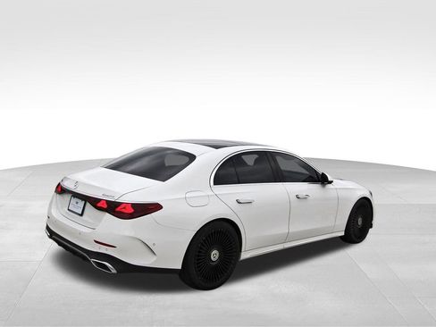 Used 2024 Mercedes-Benz E 350 4MATIC Sedan image 4