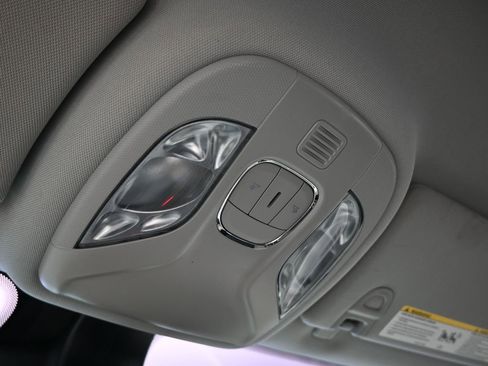 Used 2022 Jeep Compass Latitude image 19