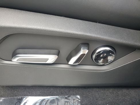 Certified 2026 Acura MDX FWD w/ Technology Package image 19