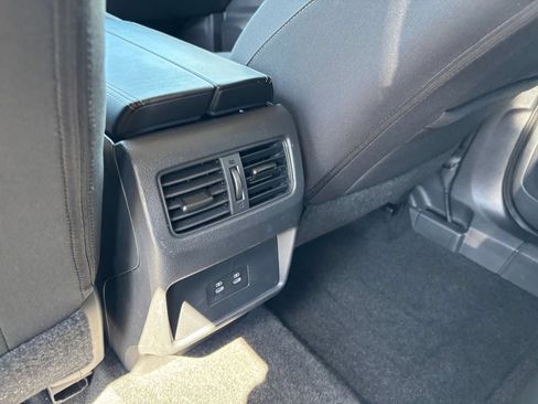 Used 2025 Nissan Rogue SV FWD image 24