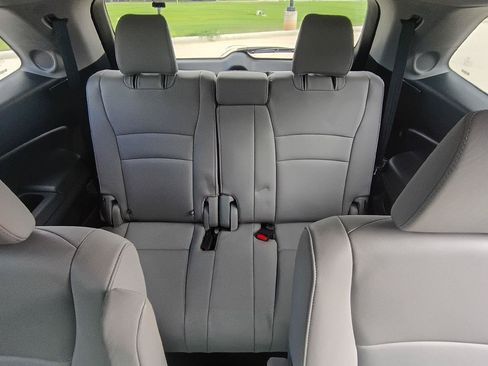 Used 2019 Honda Pilot Touring image 14