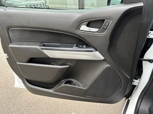 Used 2015 Chevrolet Colorado LT RWD image 11