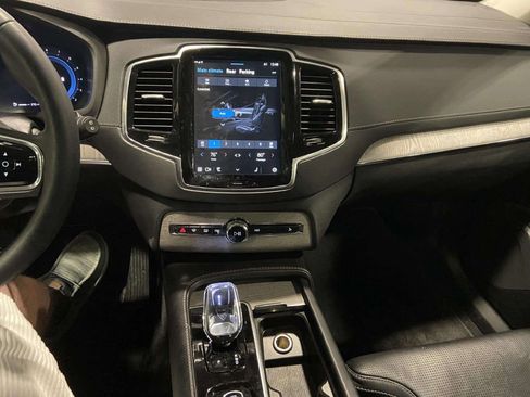 Used 2023 Volvo XC90 B6 Ultimate image 34