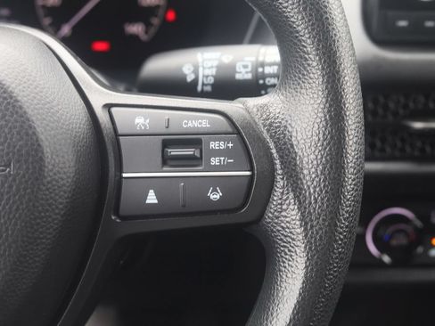 Used 2024 Honda HR-V LX image 6