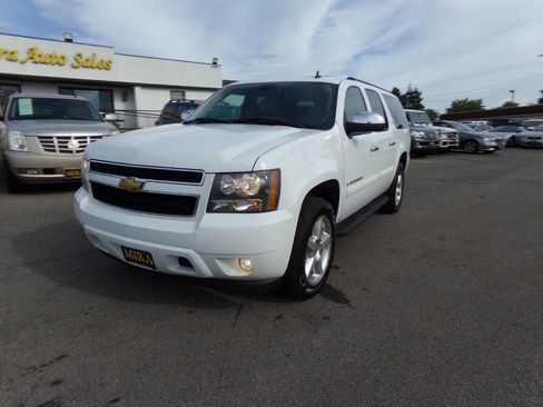 Used 2007 Chevrolet Suburban LTZ w/ LTZ Preferred Equipment Group image 59