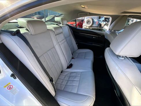 Used 2017 Lexus ES 350 image 18