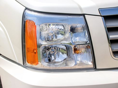 Used 2006 Cadillac Escalade EXT AWD/4WD image 10