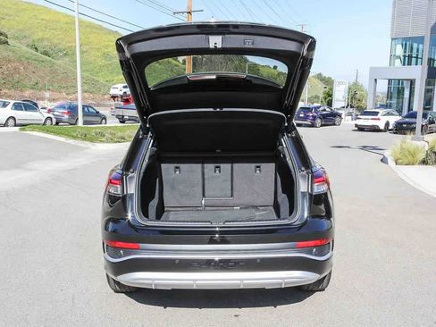 Used 2024 Audi Q4 e-tron Premium w/ Convenience Package image 26