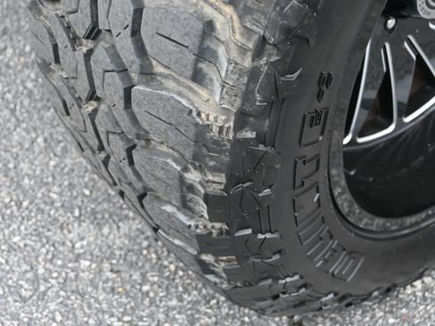 Used 2021 Ford F250 XLT w/ FX4 Off-Road Package AWD/4WD image 12