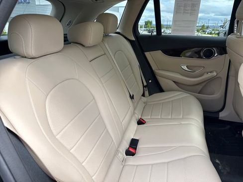 Used 2017 Mercedes-Benz GLC 300 4MATIC image 14
